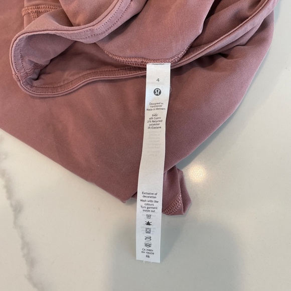 Lululemon High Rise 19" Cropped Yoga Pant Size 4 - Rose - Picture 9 of 10
